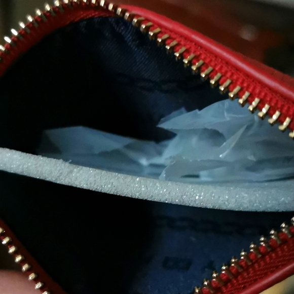 Tommy hilfiger coinpurse/keyring holder - Picture 3 of 4